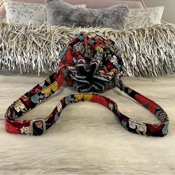 VERA BRADLEY Happy Snail 2011 Quick Draw Crossbody Cinch Bucket Bag Blue Orange - Picture 9 of 13